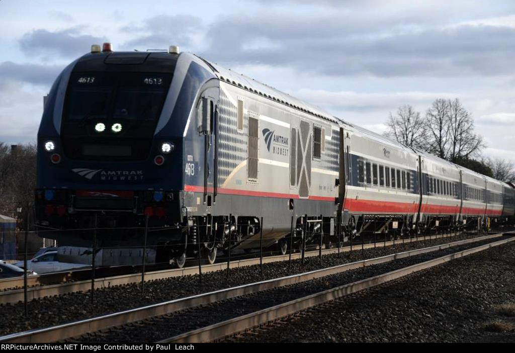 "Hiawatha Services" cruises west